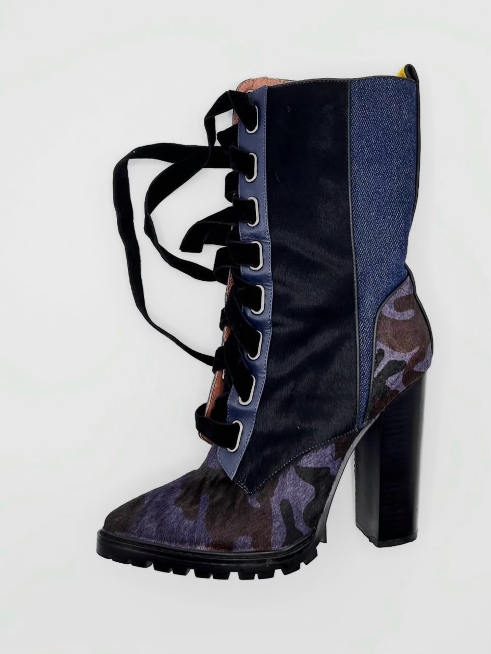 Lace-Up High-Heel Men's Ankle Boot in Black and Blue Camo